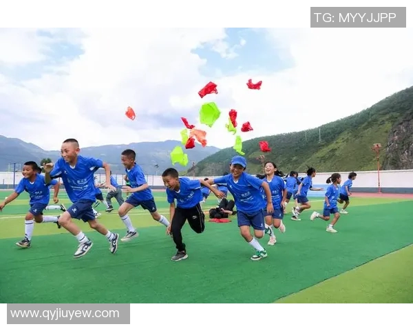 球星亲授足球技巧与互动体验课程助力青少年成长与发展